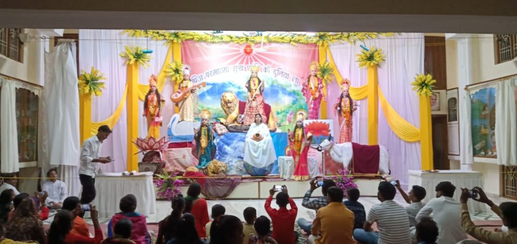 चैतन्य देवियों की मनोहारी झांकी नरसिंहपुर